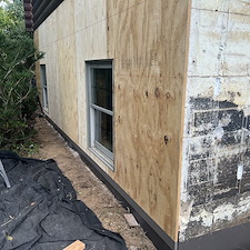 Everlast-Advanced-Composite-Board-Batten-Siding-and-Versetta-Accent-Stone-in-Junction-City-WI 5