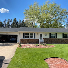 Mastic-Carved-Wood-Vinyl-Siding-Versetta-Ledgestone-Aluminum-Fascia-Soffit-Seamless-Gutters-Aluminum-Trim-Wrap-Titan-Clad-Garage-Door-in-Plover-WI 7