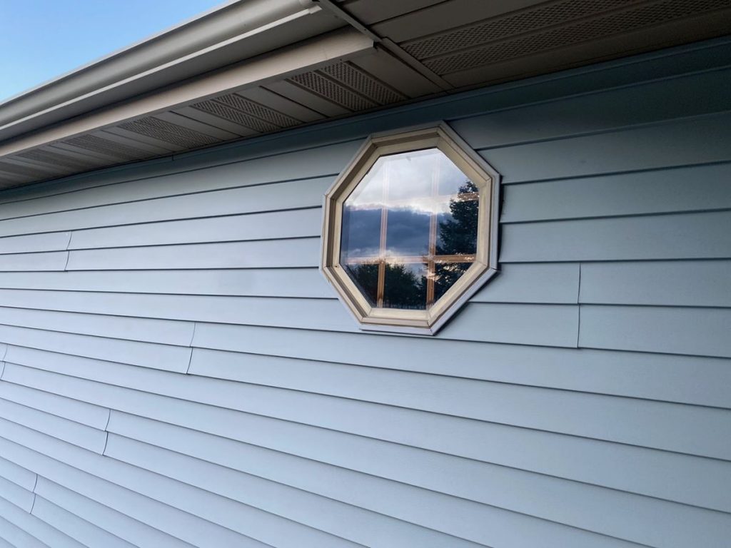 Thermo-Tech Full Frame Window Replacement Contractor in Waupaca